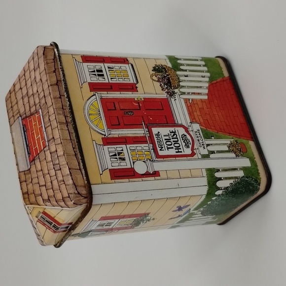 Nestle Tollhouse Metal Tin Container House Red Door Welcome Guest Tiny Can - Picture 6 of 9